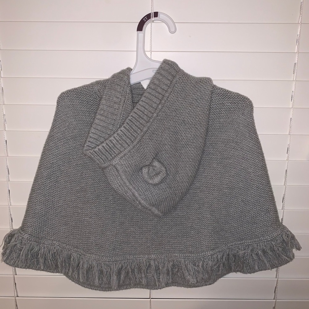 Gap poncho - Picture 2 of 3